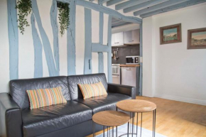 Tour Eiffel view, Top Floor Apt Marais Vosges